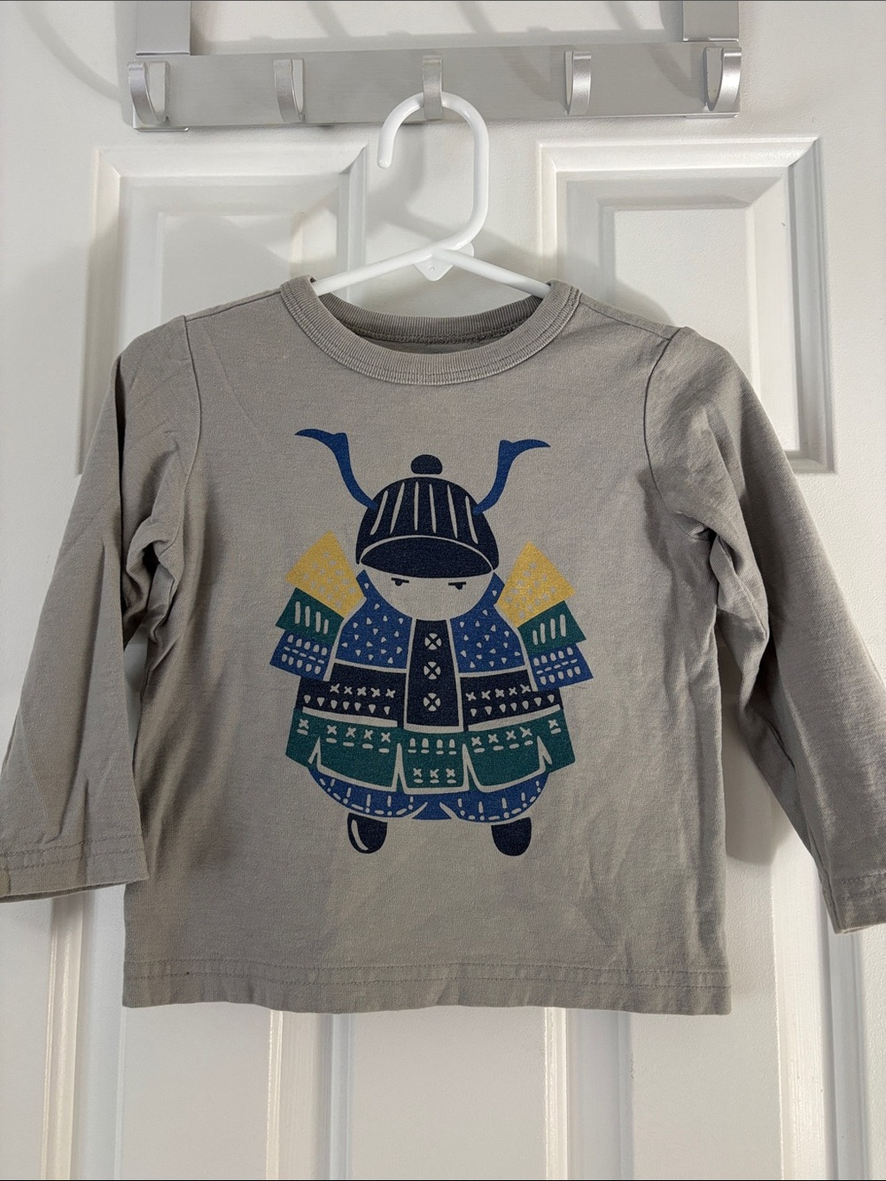Tea Collection Gray Long-Sleeve Top with Navy, Teal & Yellow Samurai Graphic